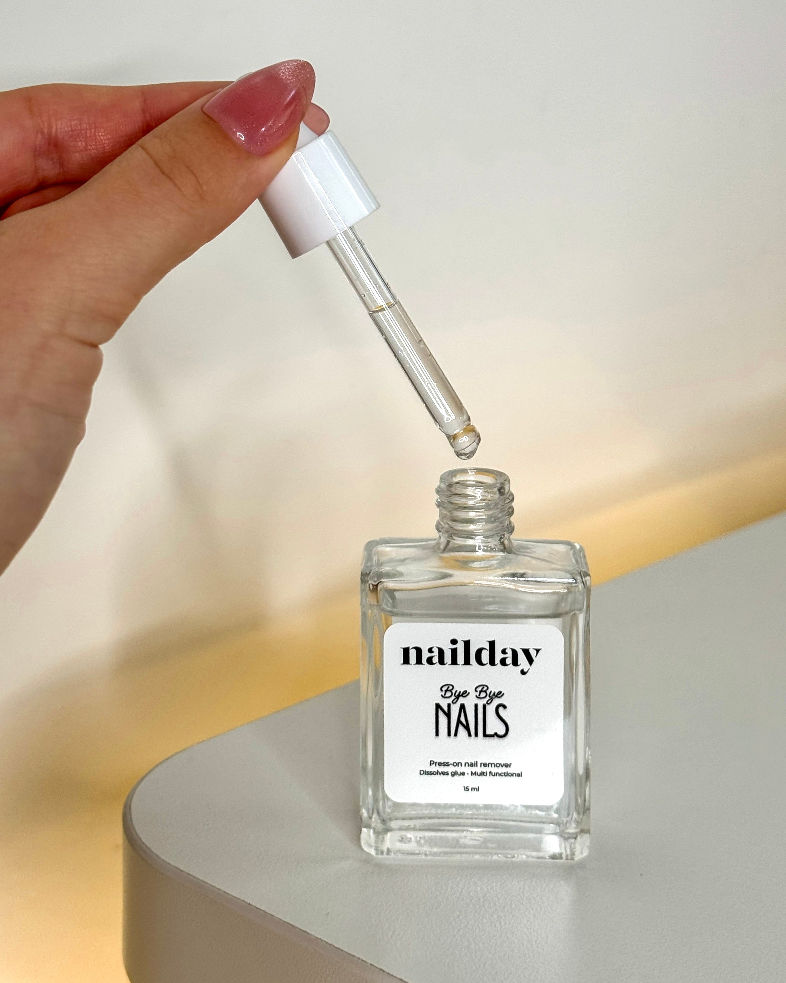 Bye Bye Nails - Press-on nail glue remover