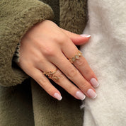 chloe is een natuurlijke franse manicure gemaakt van softgel. kunstnagels die je zelf opplakt