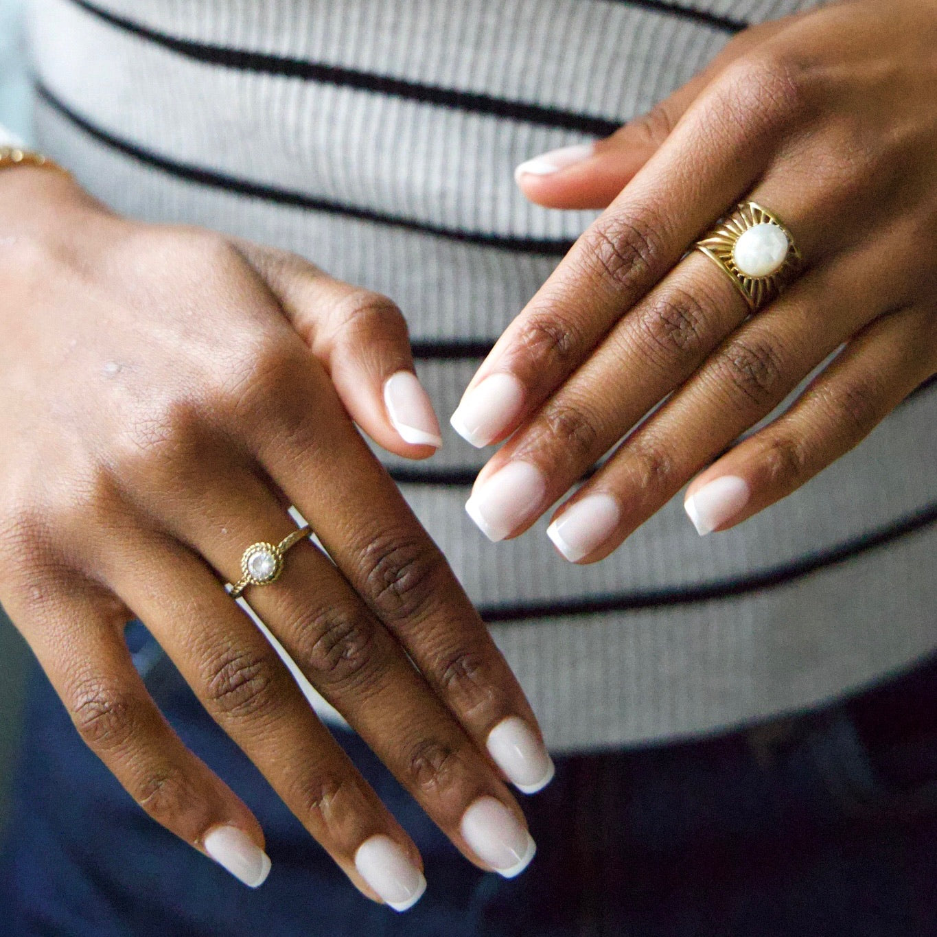 chloe softgel press-ons - herbruikbare kunstnagels met een milky finish 