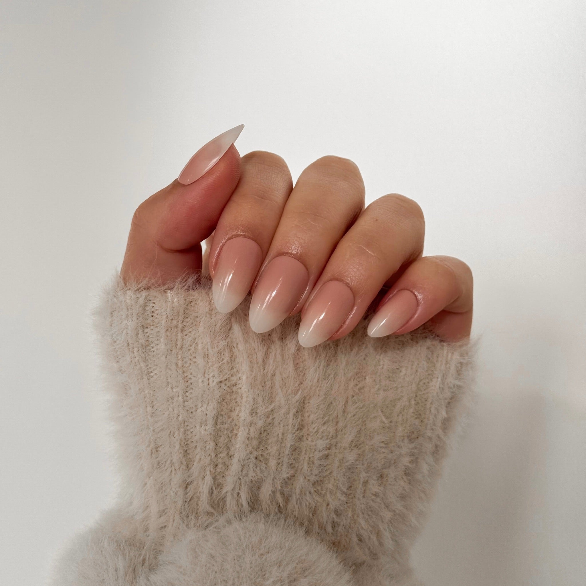 babyboom softgel press on nagels medium lengte amandelvormig - voor een snelle manicure thuis 