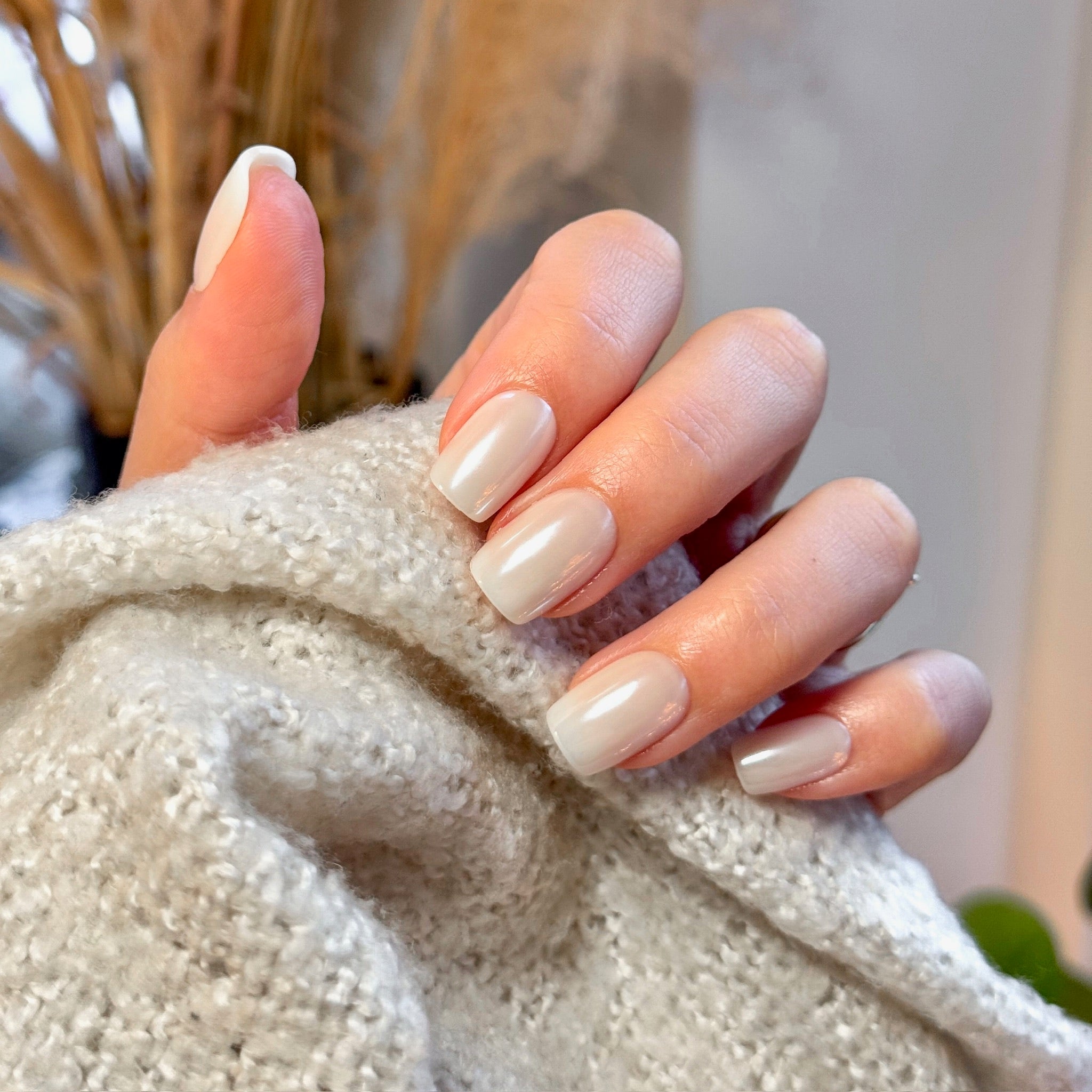 marry me softgel press ons met een witte glazed donu effect - short square voor comfort en flexibiliteit 